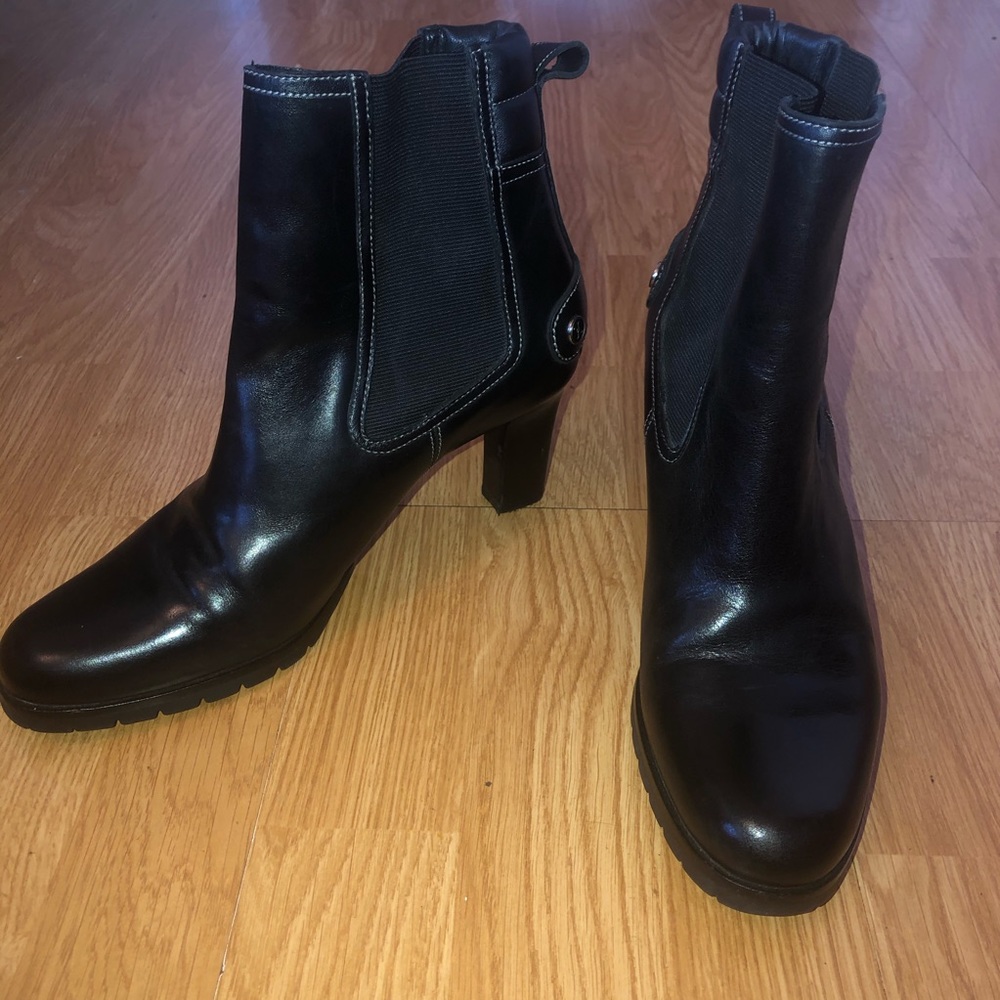 COLE HAAN 7 B Black Ankle Boots Heels Goring Tred